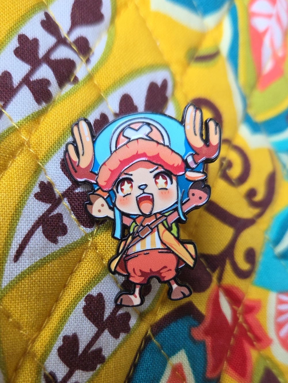 Onepiece Tony Tony Chopper Enamel Pin – Blue, Pink & Yellow